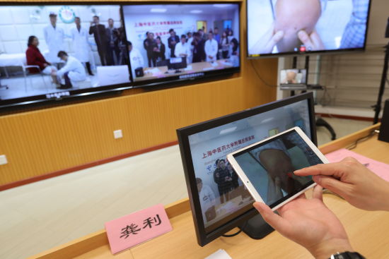 PA视讯中国股份有限公司利用AI+AR技术东南大学校友企业为毕业生送祝福(图1)